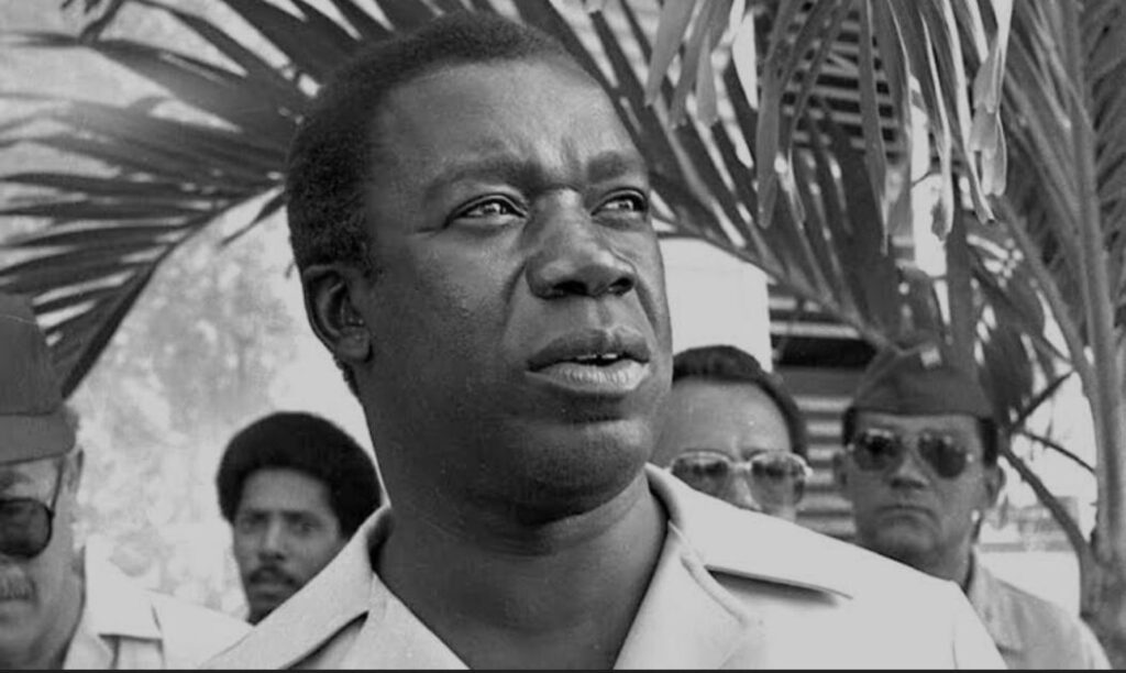 @DeligneAB Un día como hoy, la República Dominicana perdió a uno de sus hijos más grandes: el doctor José Francisco Peña Gómez