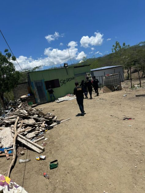 @PoliciaRD PN y MP rescatan en Azua a dos adolescentes desaparecidas; presunta captora está detenida