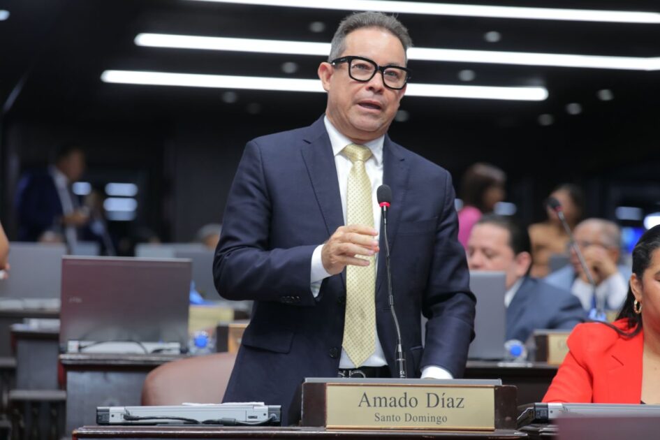 @DiputadosRD Vocero @PRM_Oficial @AmadoDiazSDE solicita proyecto declara a Baní capital del mango