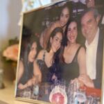 @RauelArbaje Ser madre no tiene una sola forma. Hay maternidades dulces, fuertes, solitarias, compartidas, biológicas, adoptivas, presentes o ausentes