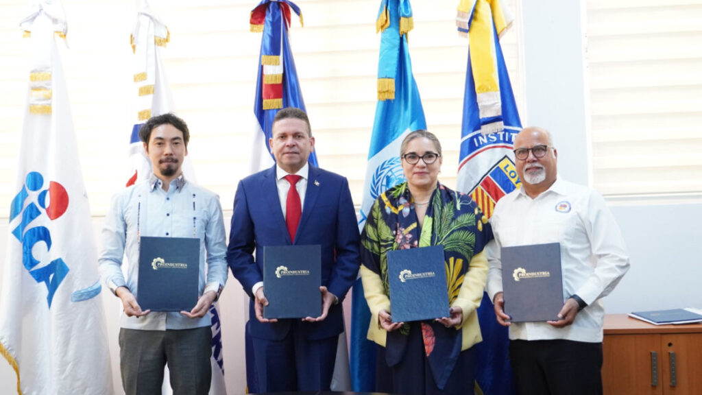 Proindustria firma acuerdo con JICA, PNUD y Loyola para impulsar el ecosistema de “startups” industriales en RD
