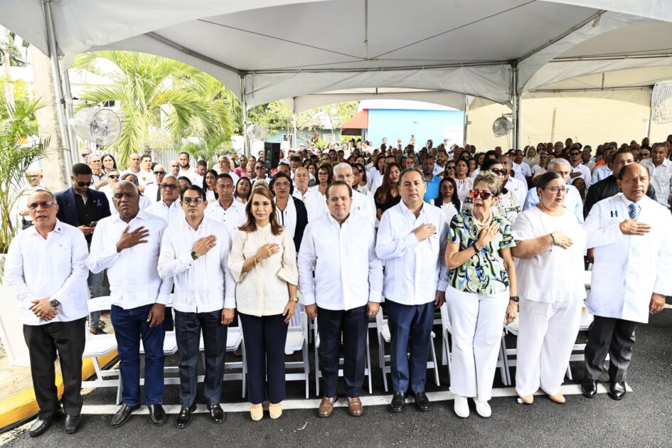 @SNSRDO @JosePaliza encabeza la entrega del renovado @hospguananicord, obra que fortalece significativamente la atención en salud en Puerto Plata