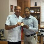 @DeligneAB recibe al medallista @GabrielMercedez