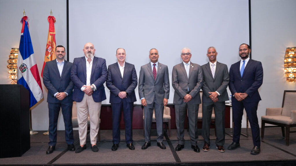 Con 20 nuevos proyectos en desarrollo y más de mil megavatios, país acelera transformación energética
