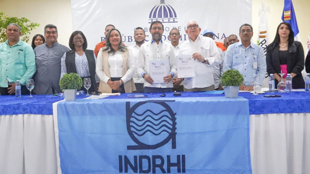 Indrhi, Consejo Hidroeléctrica Los Toros y Banco Agrícola acuerdan financiar con RD 100 millones a pequeños productores de Azua