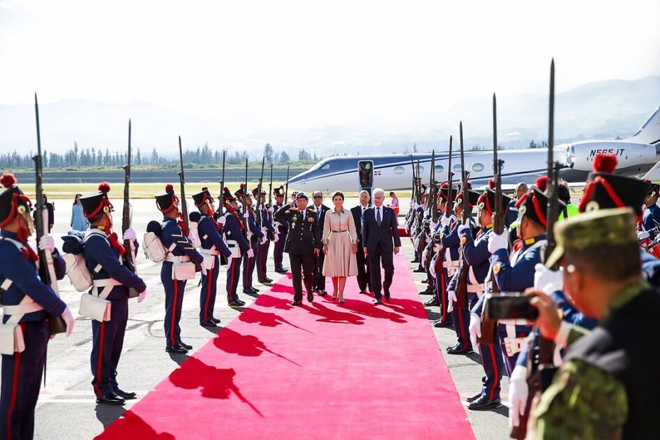 @MirexRD @RaquelPenaVice reprersenta a RD en Ecuador asiste a toma de posesión presidente Daniel Noboa