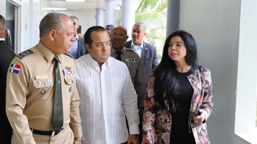 El ministro de la Presidencia y el de Defensa, junto con el director de la PN, encabezan reunión de seguimiento al Plan de Seguridad Ciudadana