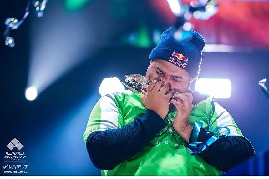 @ItoBisono Felicita a @MenaRD_ por coronarse campeón en #EVOJapan2025 (@evojapan_info) #StreetFighter6