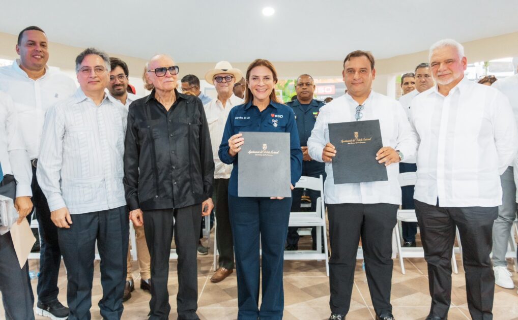 @CarolinaMejiaG A nueve días de su partida, recordamos con gratitud, cariño y admiración a Don Eduardo Lama Saieh, gran empresario, aliado de la ciudad y ser humano excepcional. Sus hijos Fernando, Randall, Darío y Karla, son muy especiales para mí