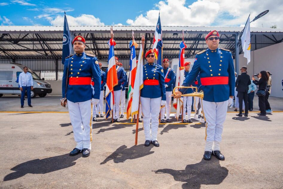 @JosePaliza @LuisAbinader inaugura la primera planta de ensamblaje de vehículos de la Industria Militar Dominicana