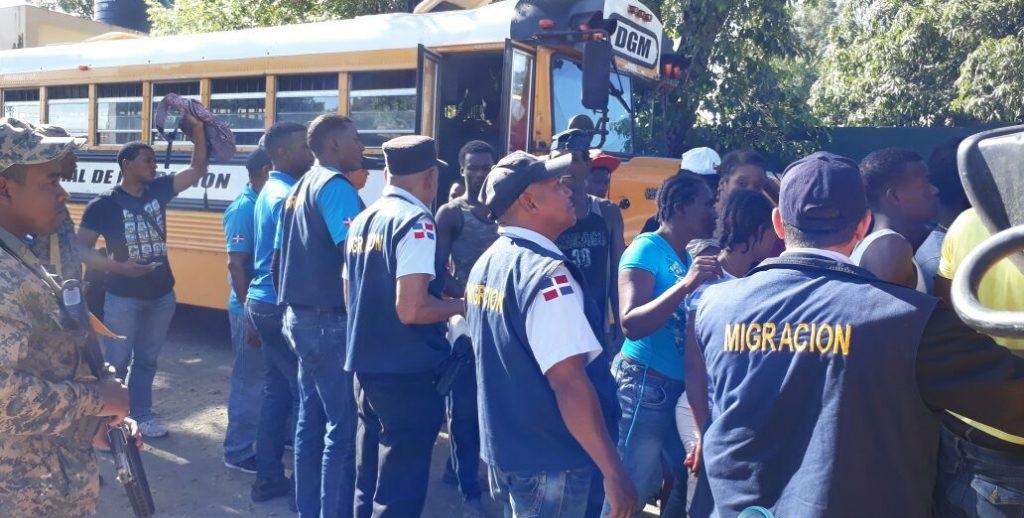 @MigracionRDo INFORME Actualizaciones al 30 DE ABRIL DEL 2025 |# DETENIDOS, DEPORTADOS, CERTIFICACIONES, PERMISOS