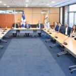 @BancoCentralRD | Valdez Albizu se reunió con los ejecutivos de la Cámara Dominicana del Mercado de Capitales