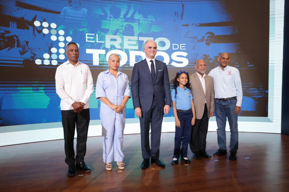 @EducacionRDO @LMDECAMPS realizó un llamado a los cinco pilares de la hoja de ruta 2025-2028 a unirse por la educación