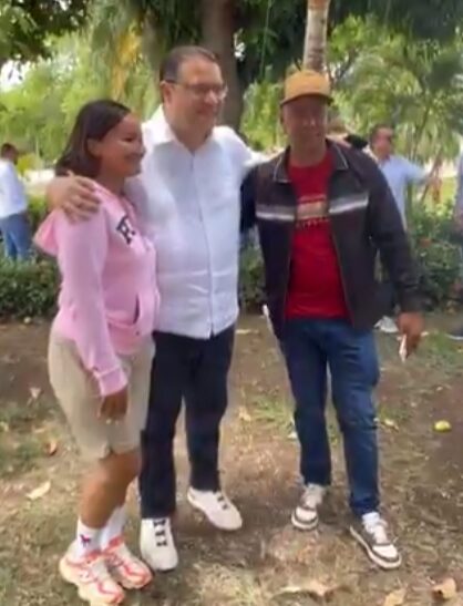 @SanzLovaton Hoy estuvimos en Baní visitando empresas que llevan lo mejor de nosotros al mundo