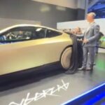 @Elon Musk presenta CiberCap en Paris