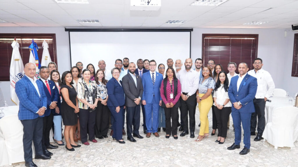Gobierno realiza primer encuentro interinstitucional sobre el proyecto piloto “Eficiencia Energética en el Sector Público”