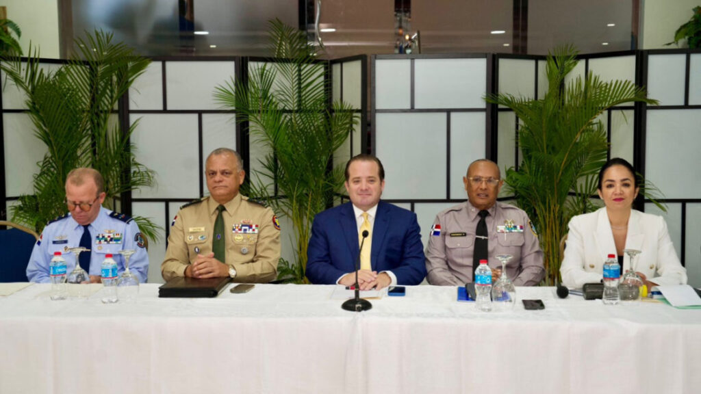 Ministros de la Presidencia, de Defensa y de Interior y Policía encabezan reunión de seguimiento al Plan de Seguridad Ciudadana