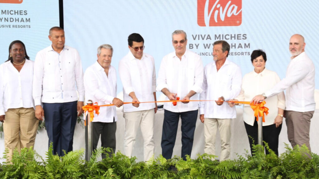 Presidente Abinader: Desde 2020, Miches avanza como polo turístico y motor de desarrollo económico con apoyo del Gobierno y la inversión privada