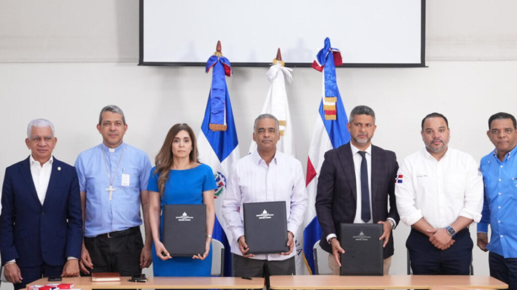 Gobierno, comunitarios y Barrick Pueblo Viejo llegan a acuerdo reasentamiento construcción presa de cola