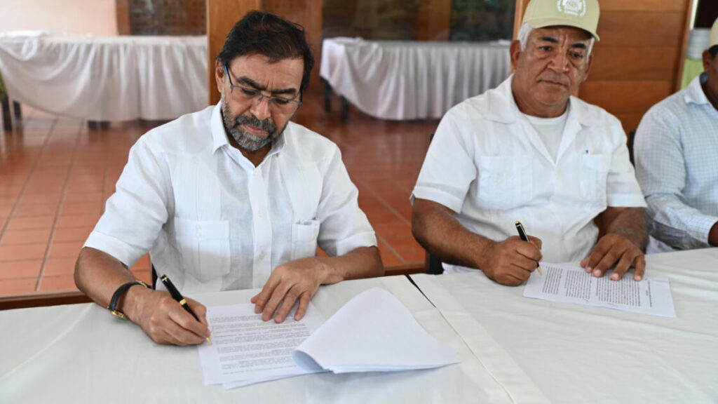 Indrhi renueva convenios con juntas de regantes para la administración de sistemas de riego