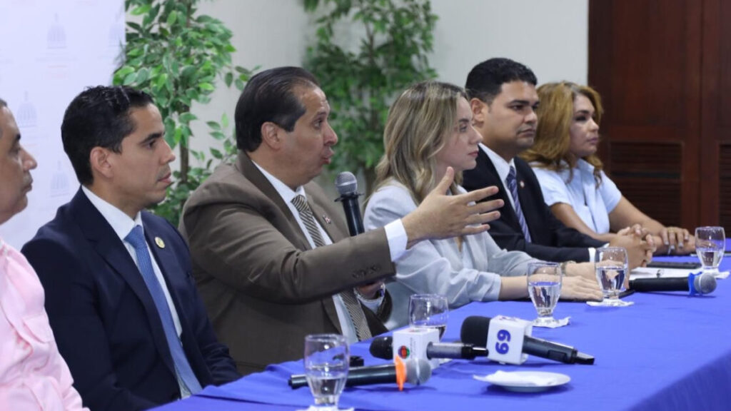 Gobierno dominicano continúa dando apoyo y acompañamiento a familias afectadas por tragedia de Jet Set