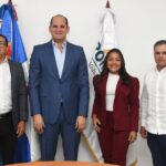 @AdolfoPerezDL Agradece la visita de una comisión de la Cámara de Comercio y Producción de La Vega @CamaraLaVega