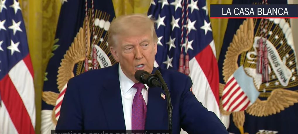EN VIVO EE.UU: @realDonaldTrump  promulga un proyecto de ley en la Casa Blanca