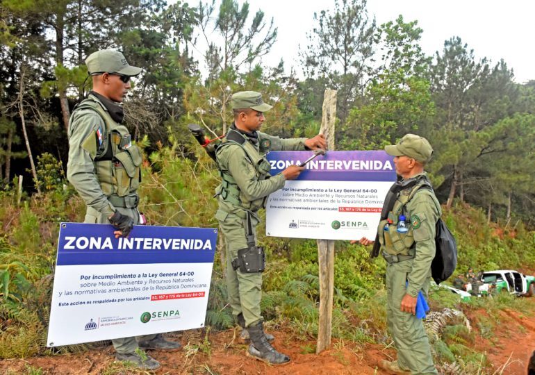 Medio @AmbienteRD  recupera parte del Parque Nacional La Humeadora en operativo legal | SAN JOSÉ DE OCOA