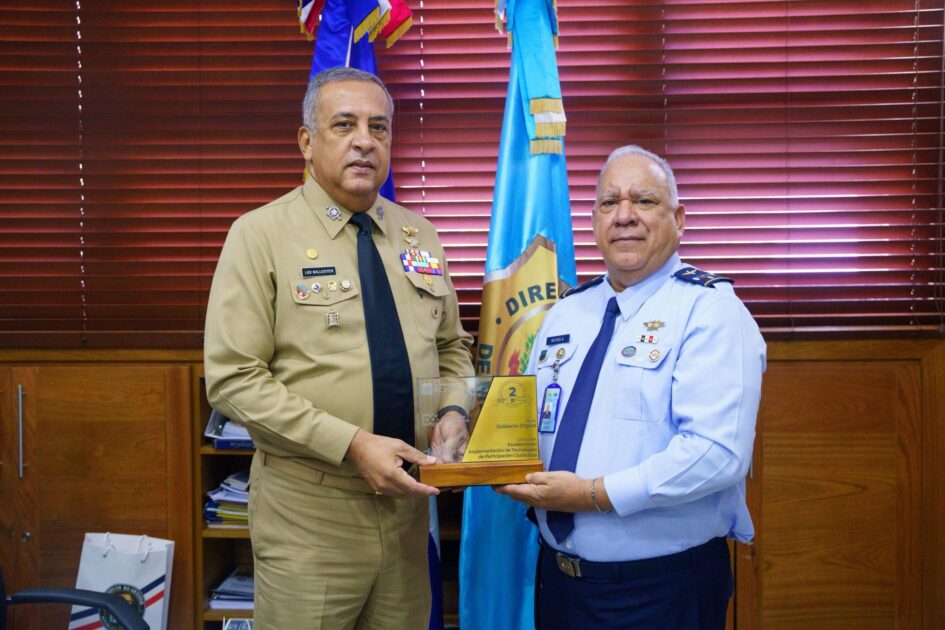 @MigracionRDo recibe reconocimiento internacional en los XII Premios #LatamDigital by Interlat, COLOMBIA