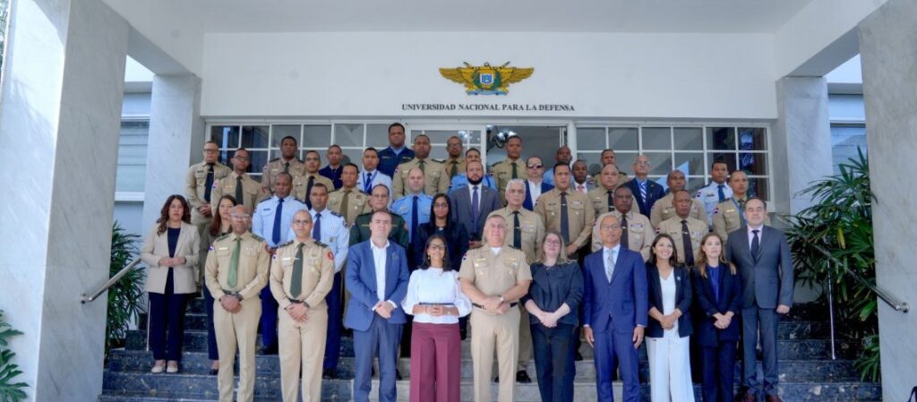 @MDefensaRD se convierte en sede de Curso Internacional sobre Combate al tráfico ilícito de armas