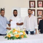 @MAPRERD @LuisAbinader cumple!! Joba Arriba recibe RD$19MM para adquirir terreno y desarrollar proyectos comunitarios. ¡El cambio llega con hechos!