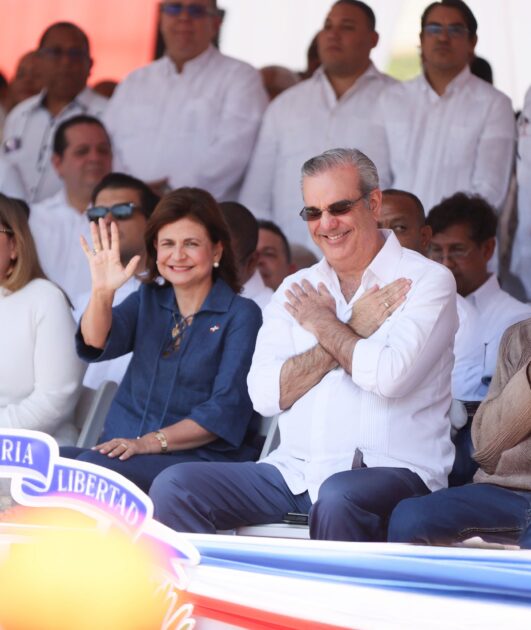 @RaquelPenaVice felicita a @LuisAbinader en el día de su cumpleaños