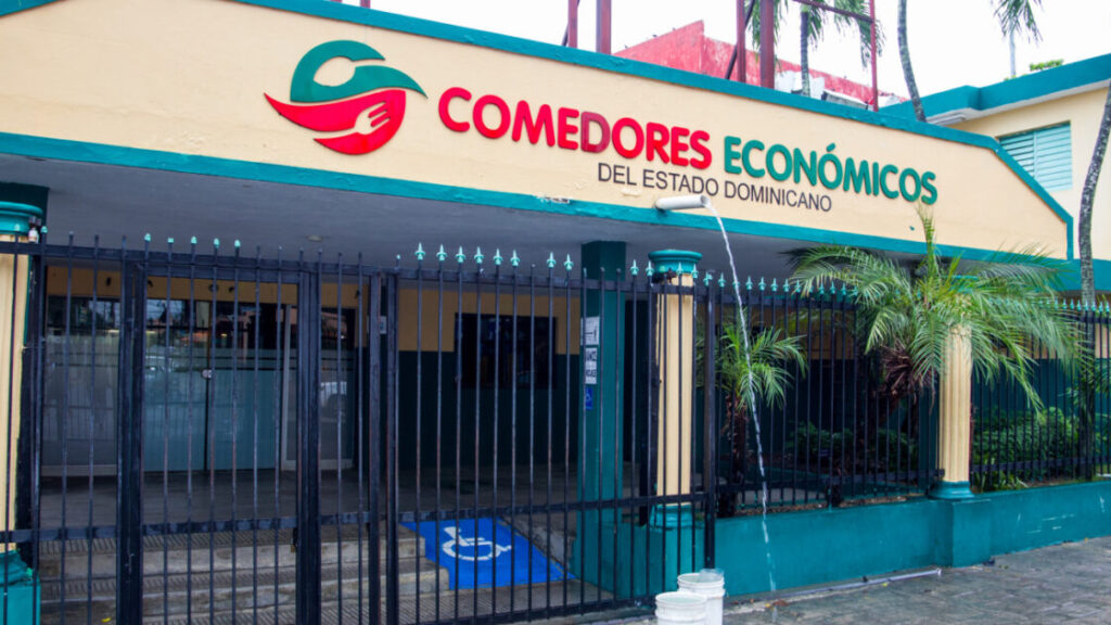 Gobierno entrega raciones crudas en Barahona