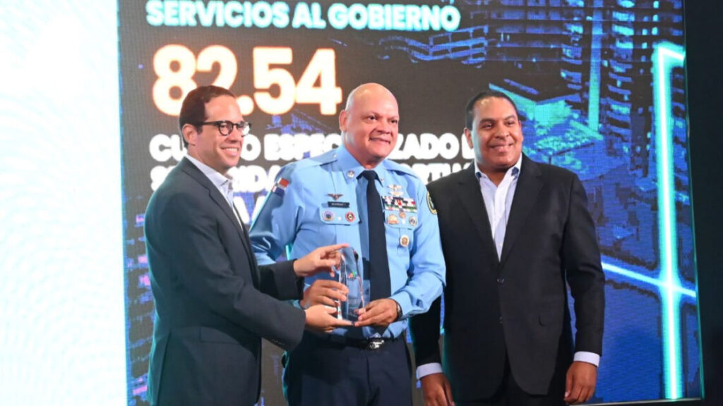Reconocimiento al CESAC resalta avances de RD en transformación digital y seguridad aeroportuaria