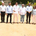 Ministro de Turismo deja iniciado reconstrucción de vía de acceso en Jumunuco, Jarabacoa