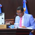 @PachecoAlfredoO solicita al secretario ad hoc, Germán Martínez, continuar con la lectura del informe que rindió la Comisión Bicameral sobre el proyecto de ley orgánica que instituye el Código Penal de la República Dominicana