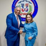 @ChuVasquez Recibe a la ministra de la Mujer, Mayra Jiménez, con quien conversa sobre los esfuerzos del Consulado en favor de la comunidad dominicana en NY