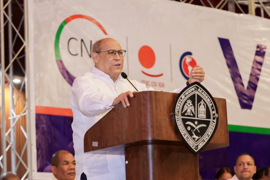 @PresidenciaRD @LuisAbinader encabezó hoy el VI Congreso Nacional Ordinario José de los Santos, un encuentro que, junto a @CNUS_RD, reafirma su compromiso con la clase trabajadora dominicana y el respeto a sus derechos