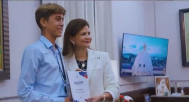 @RaquelPenaVice Recibimos con entusiasmo a un grupo de jóvenes que participaron en el IV Programa de Pasantía de la Vicepresidencia