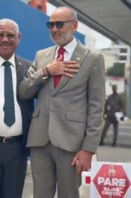 @VictorCastro_RD se despide en @INAbIERD