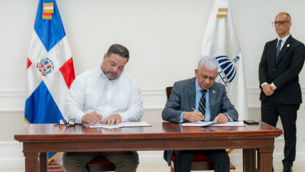 Medio Ambiente y Senado de la República establecen alianza para impulsar política de sostenibilidad ambiental