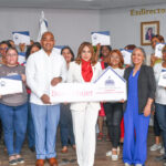 Ministerio de la Mujer entrega RD 10,097,500.00 millones en Bono Mujer a 41 beneficiarias