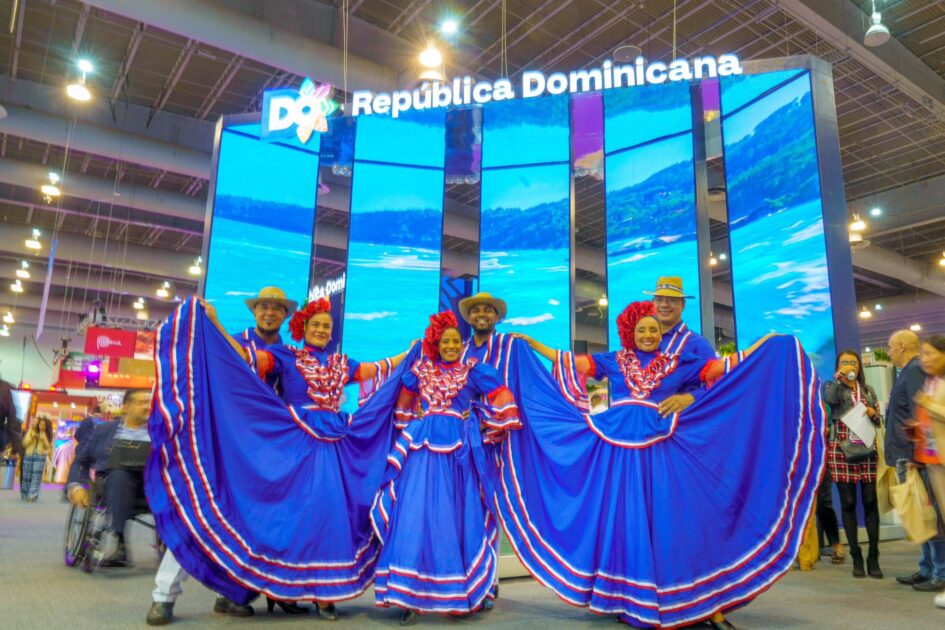 @DavidColladoM ¡República Dominicana dice presente en México!