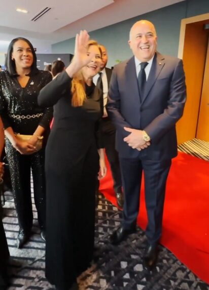 @CarolinaMejiaG Qué gran honor compartir con tantos dominicanos que ponen en alto nuestro país en el exterior