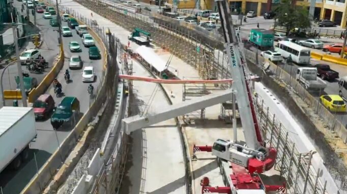 @PresidenciaRD La obra del paso a desnivel en la avenida Isabel Aguiar es una solución concreta a los problemas de congestión vial en el Gran Santo Domingo. Conecta de manera más ágil y segura al Distrito Nacional, Santo Domingo Oeste y la autopista 6 de Noviembre