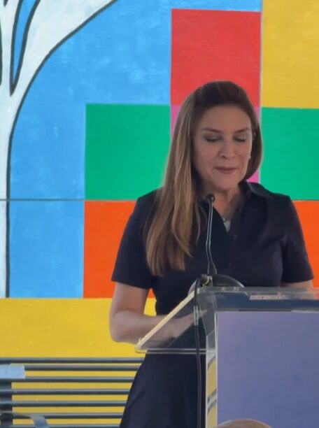 @CarolinaMejiaG Me llena de alegría entregar este hermoso espacio remozado aquí en Mata Hambre