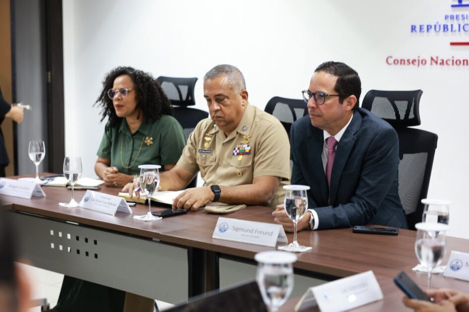 @SigmundFreund Simplificar el permiso de salida de menores no es solo mejorar un trámite. Es facilitarle la vida a miles de familias.