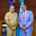 @MigracionRDo Recibimos al cónsul general en Nueva York, Jesús Vásquez (Chu), en un encuentro encabezado por nuestro director, Vicealmirante LeeBallester