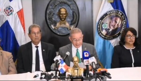 @IDuartianoRD informó que formalizó denuncia ante la Procuraduría General de la República y la Procuraduría Fiscal del Distrito Nacional contra Yoseli Castillo Fuertes