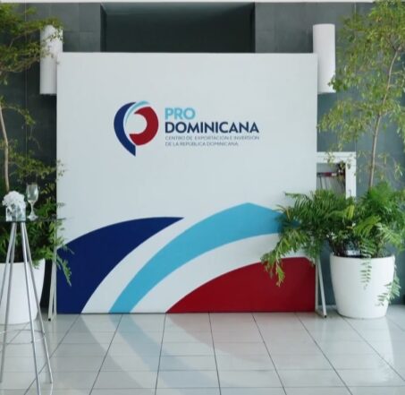 @SanzLovaton Un encuentro clave con la misión empresarial boliviana en @prodominicana, reafirmando el compromiso de @AduanaRD que posiciona a la República Dominicana como hub logístico estratégico entre Suramérica y el Caribe